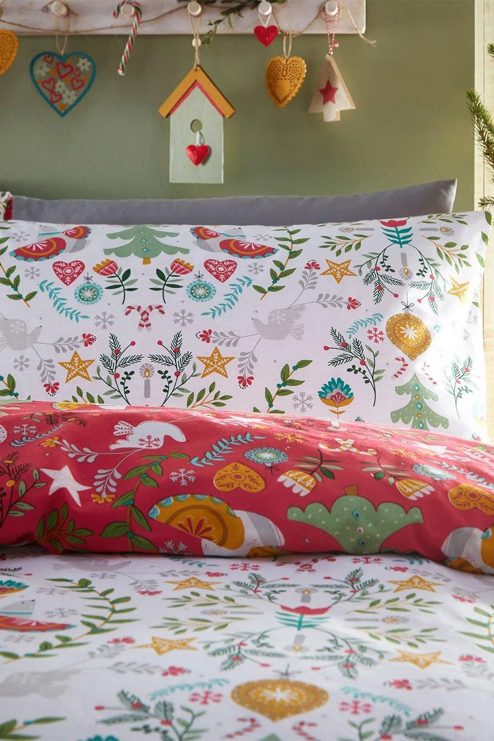 Bedding | Scandi Festive Christmas Reversible Duvet Cover Set | Furn