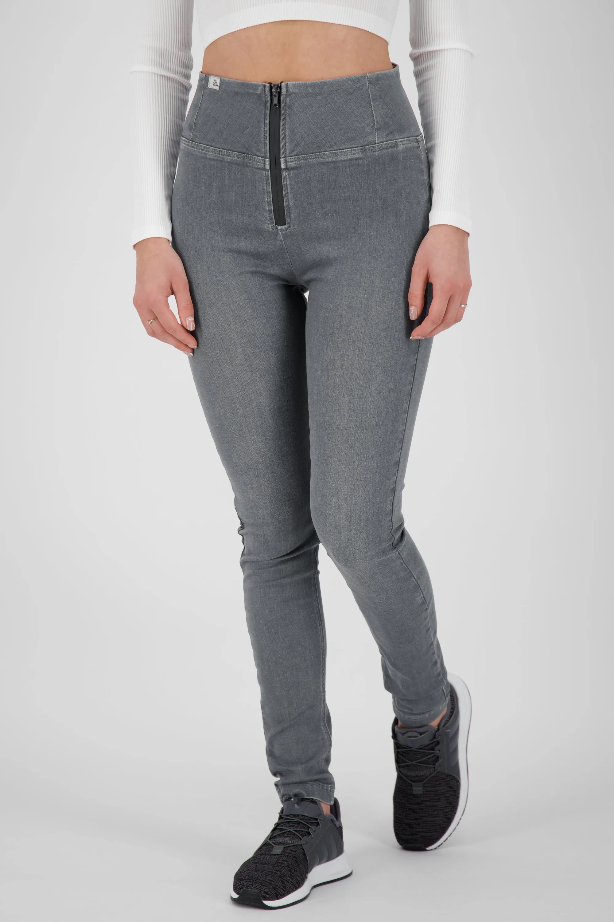 Damen Highwaist Jeans ChiaraAK B von Alife and Kickin - sexy und bequem Grau