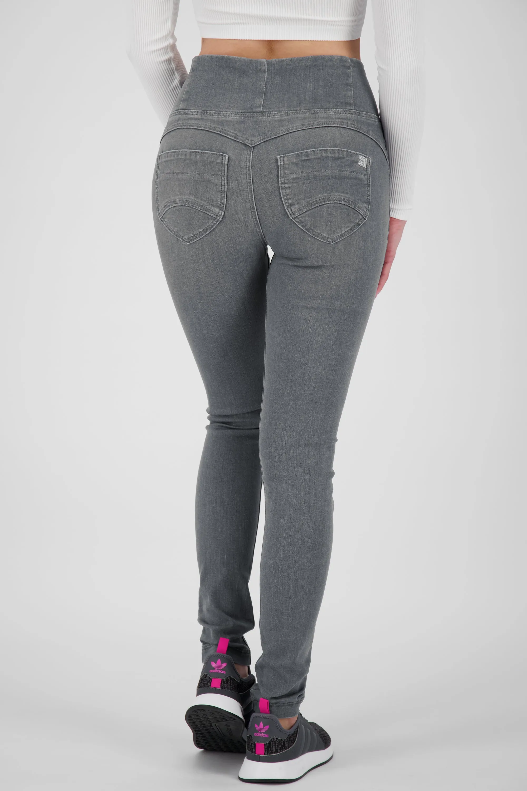 Damen Highwaist Jeans ChiaraAK B von Alife and Kickin - sexy und bequem Grau