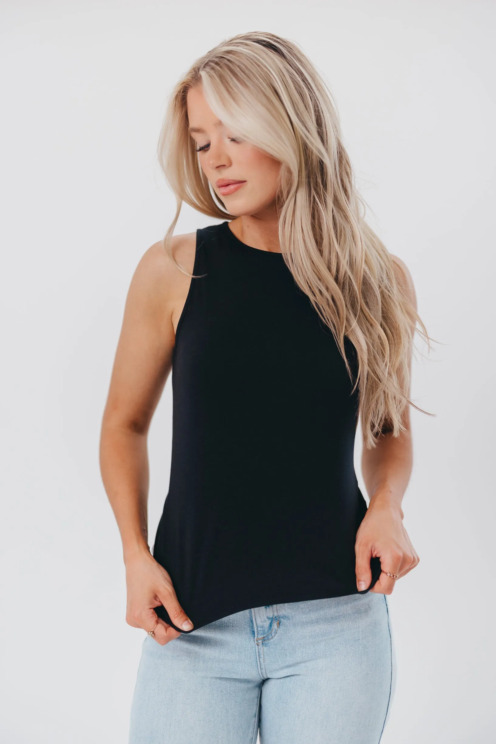 Eliana Tank in Black