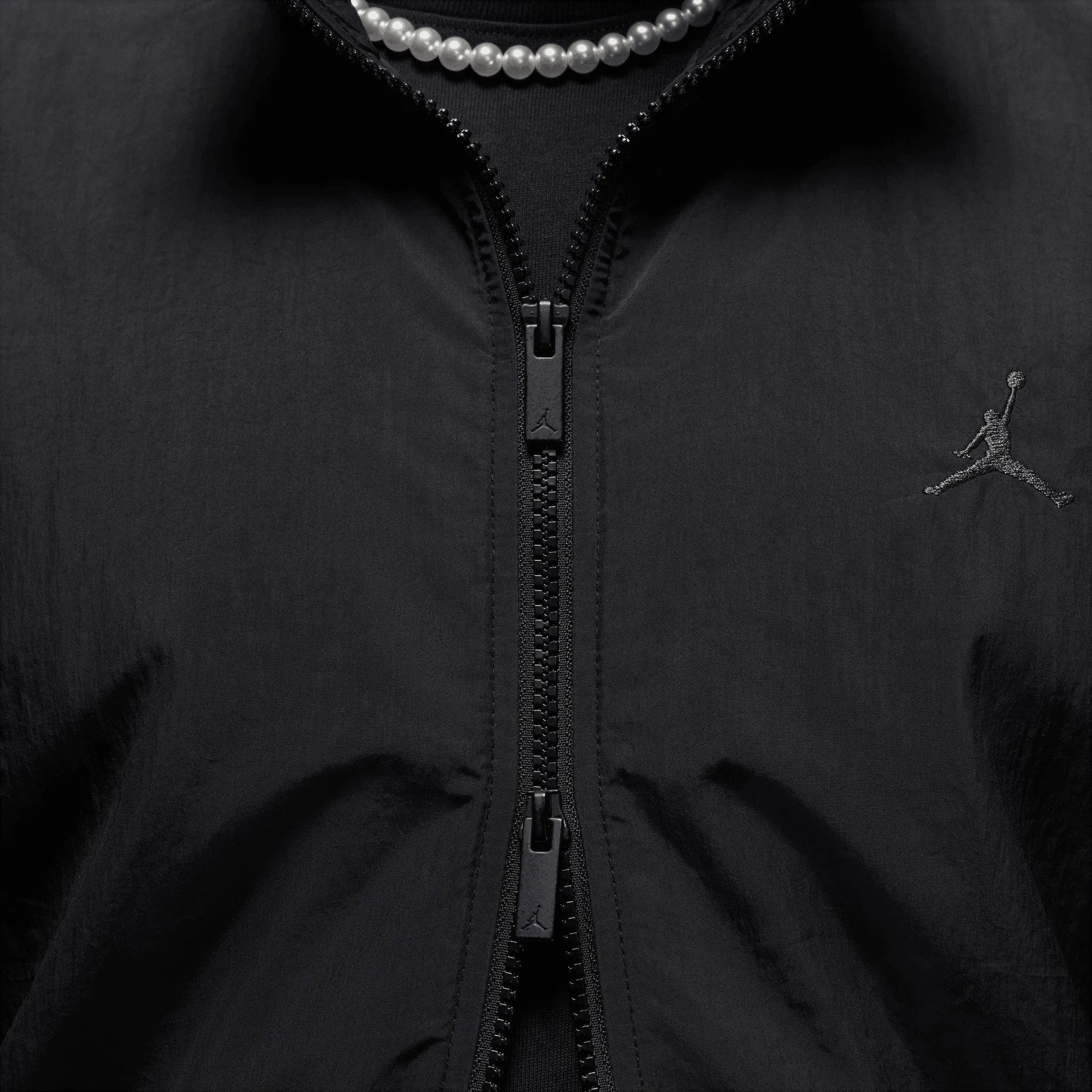 Jordan Essentials Wind Track Jacket / Black