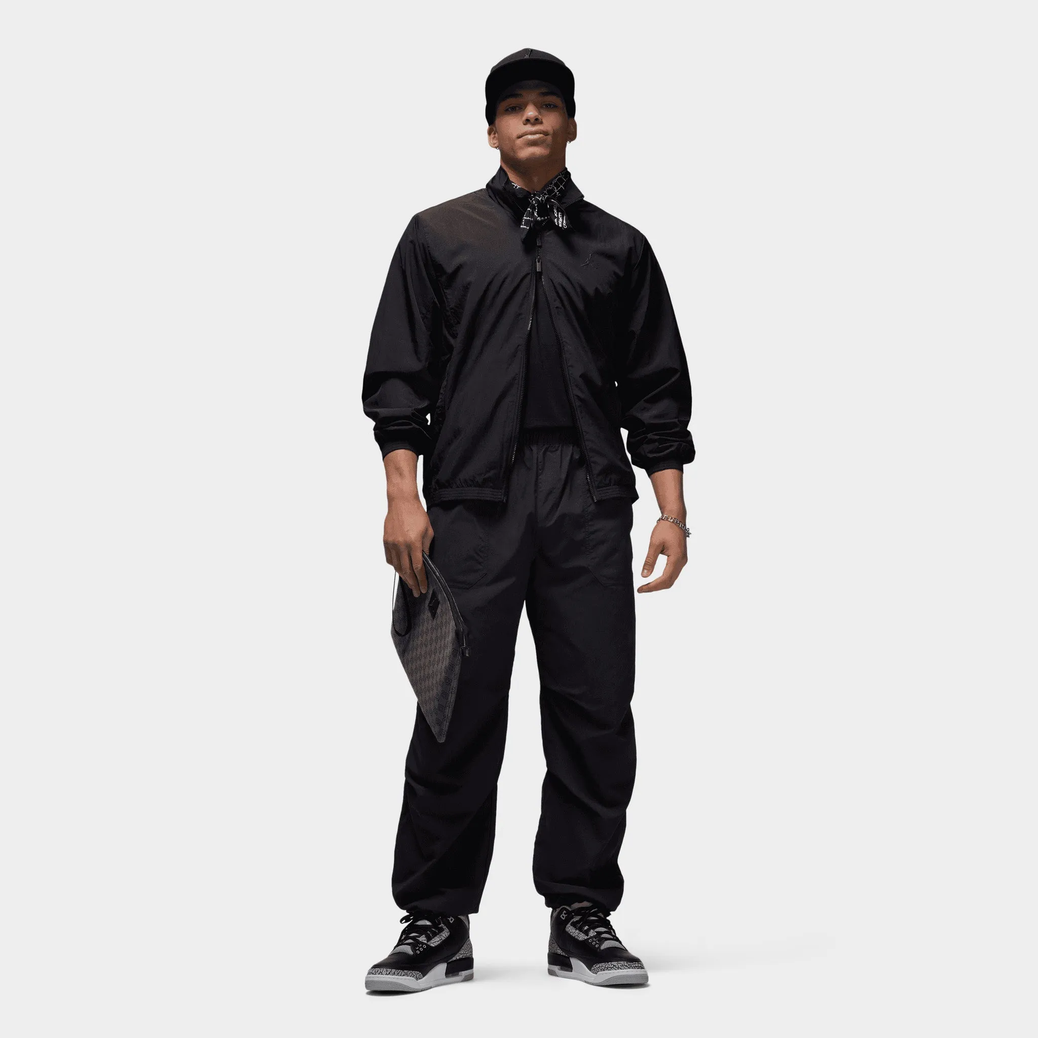 Jordan Essentials Wind Track Jacket / Black