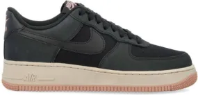 Nike Air Force 1' 07 lace-up sneakers Black