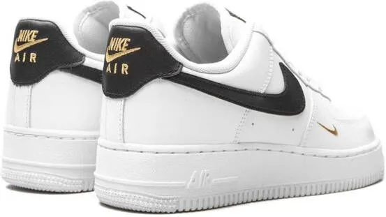 Nike Air Force 1 Low Essential 