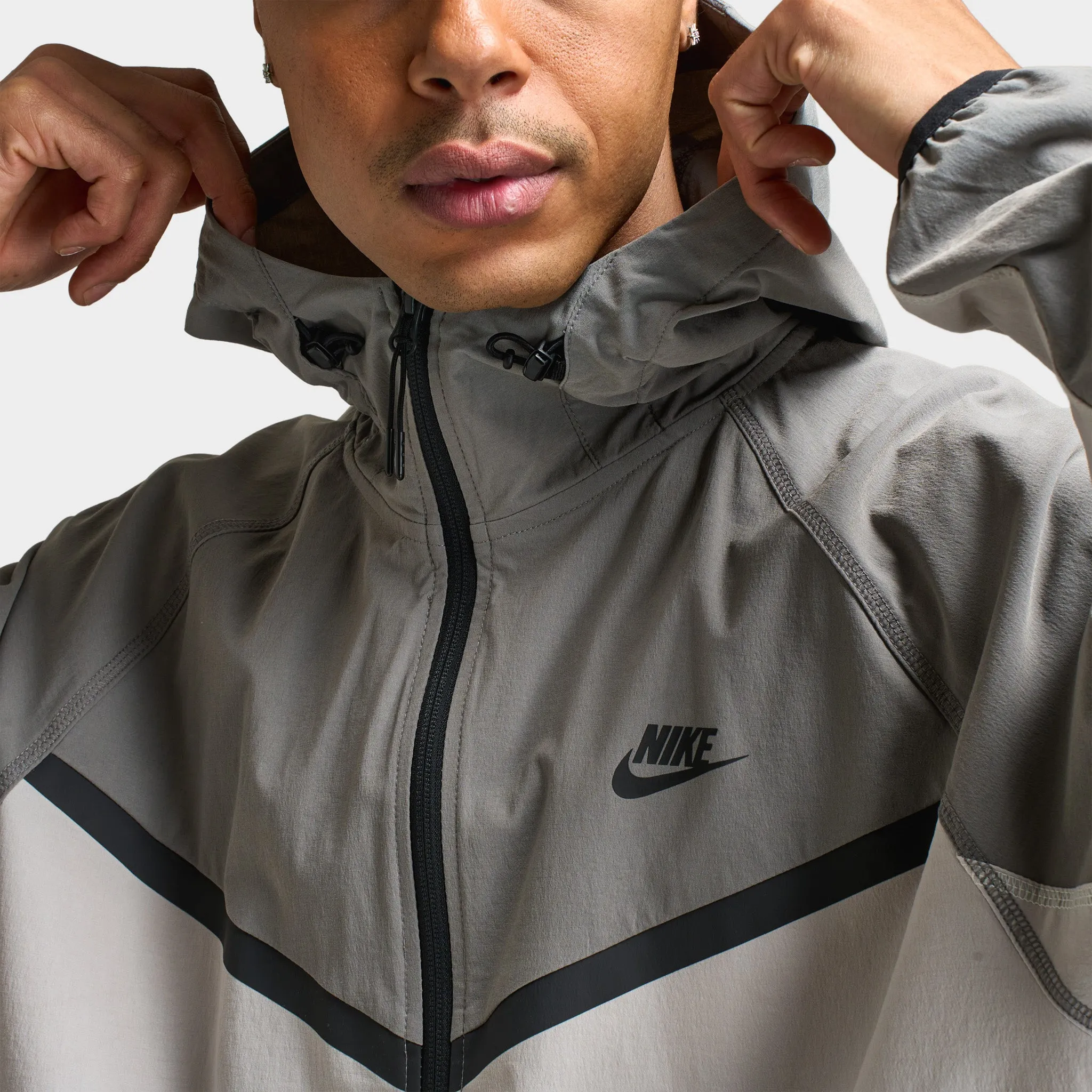 Nike Sportswear Tech Full-Zip Woven Windrunner Jacket Lt Iron Ore / Flat Pewter - Black