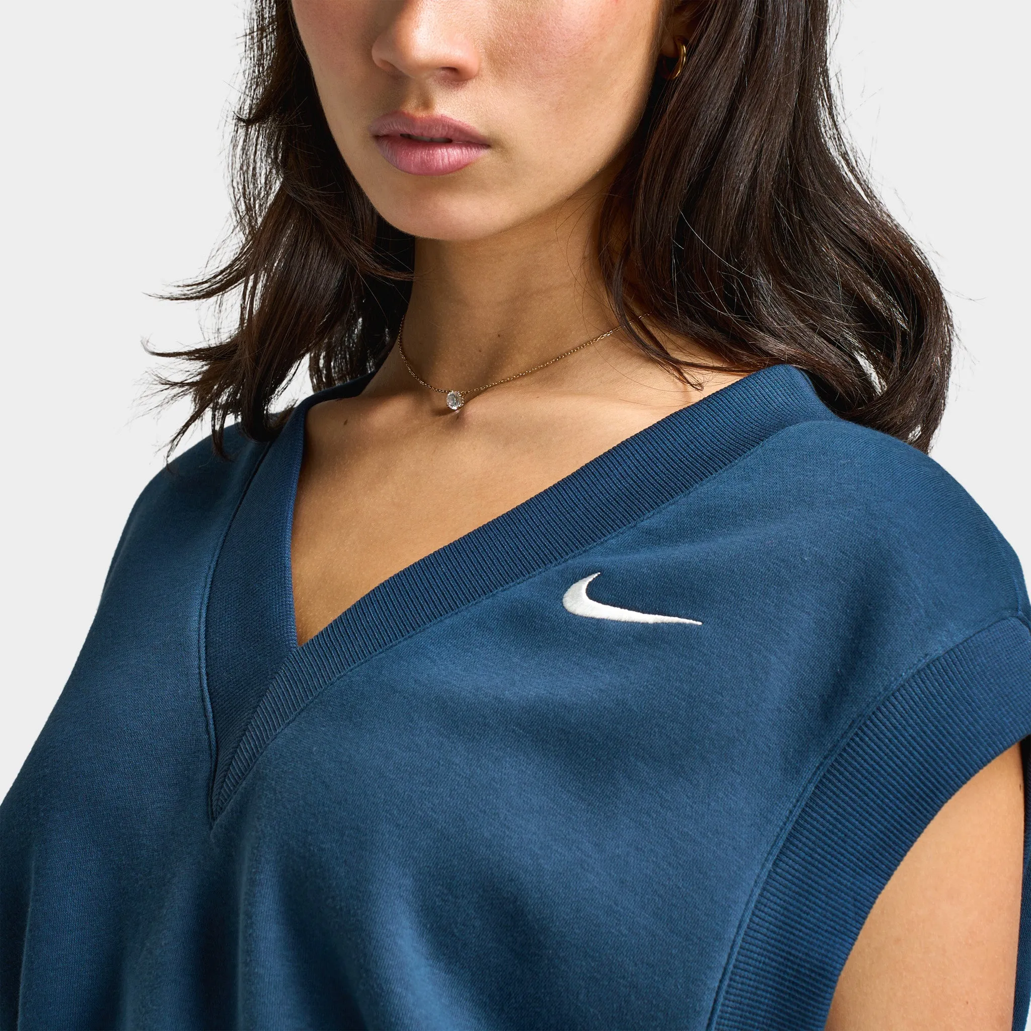 Nike Women's Phoenix Fleece Sleeveless V-Neck Crop Top Armory Navy / Sail