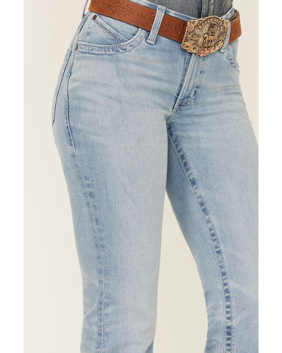 Product Name:  Wrangler Women's Light Wash Mid Rise Willow Diane Ultimate Riding Straight Jeans