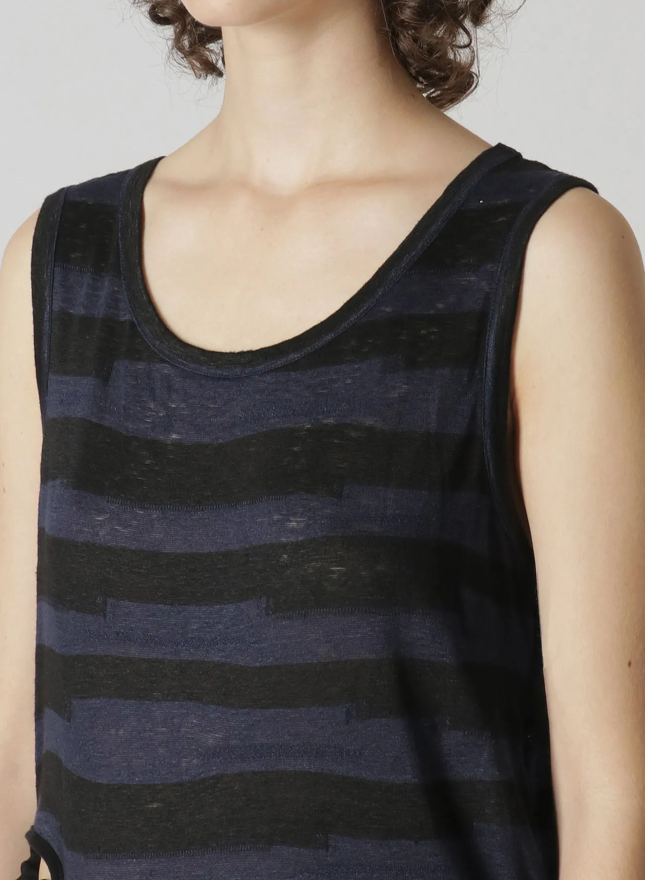 STRIPED SLEEVELESS TOP WITH RIGHT SLASH