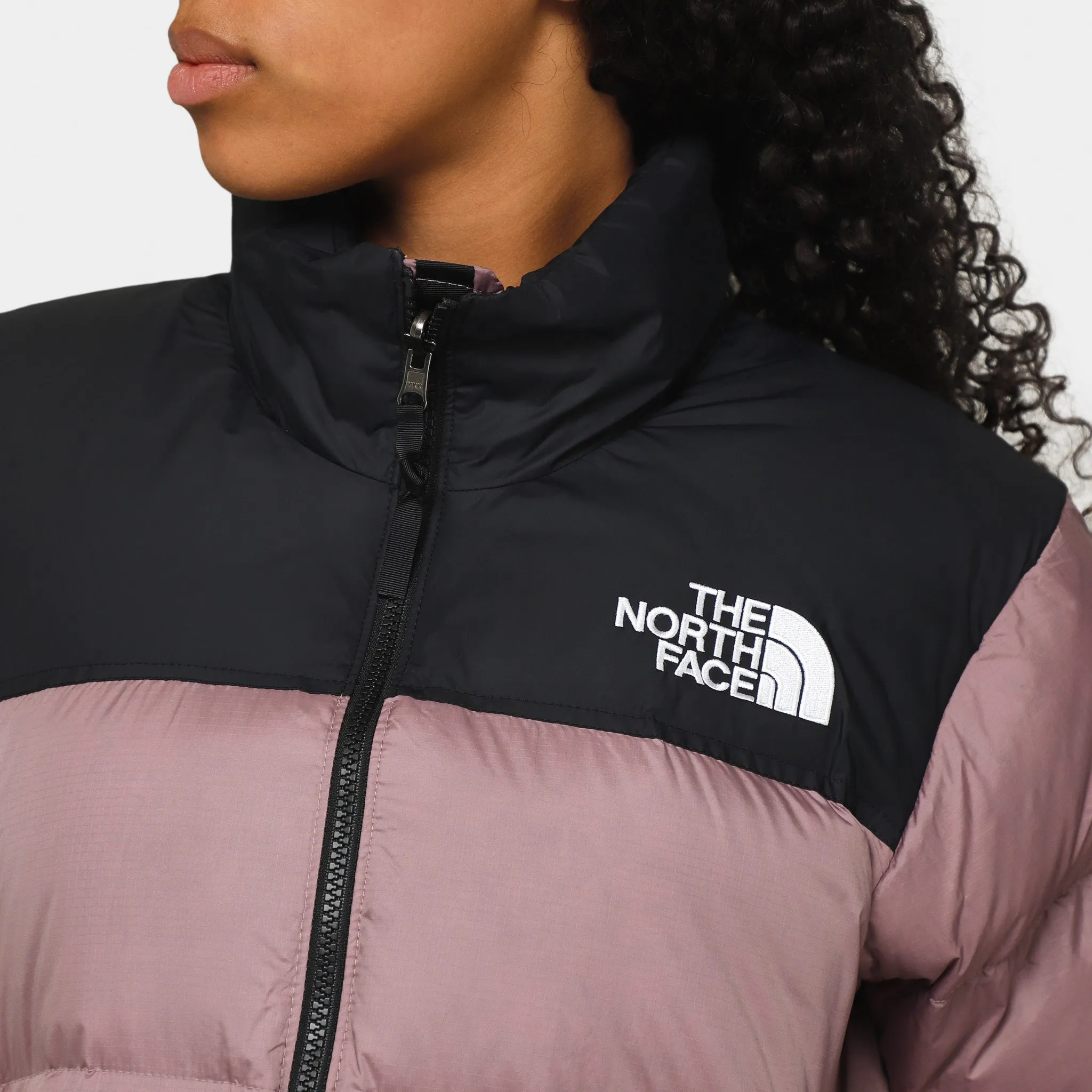 The North Face Women's 1996 Retro Nuptse Jacket Fawn Grey / TNF Black