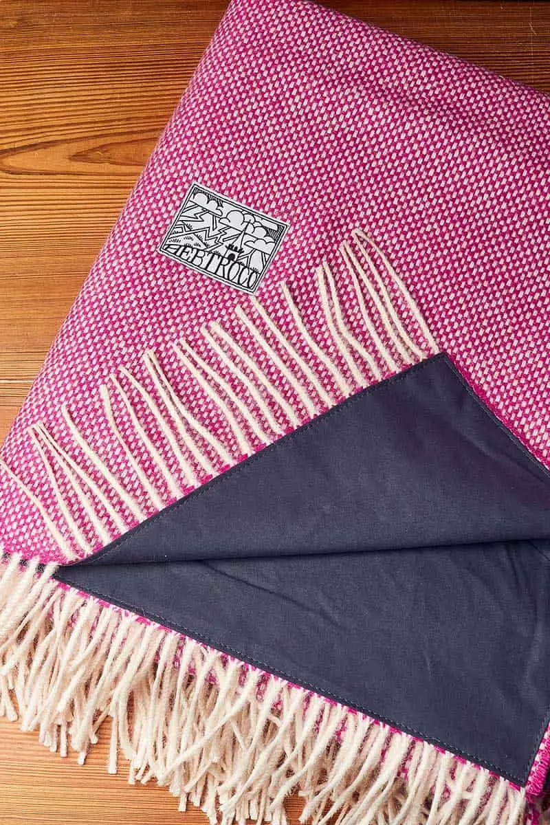 Wax-tion Blanket / Pink